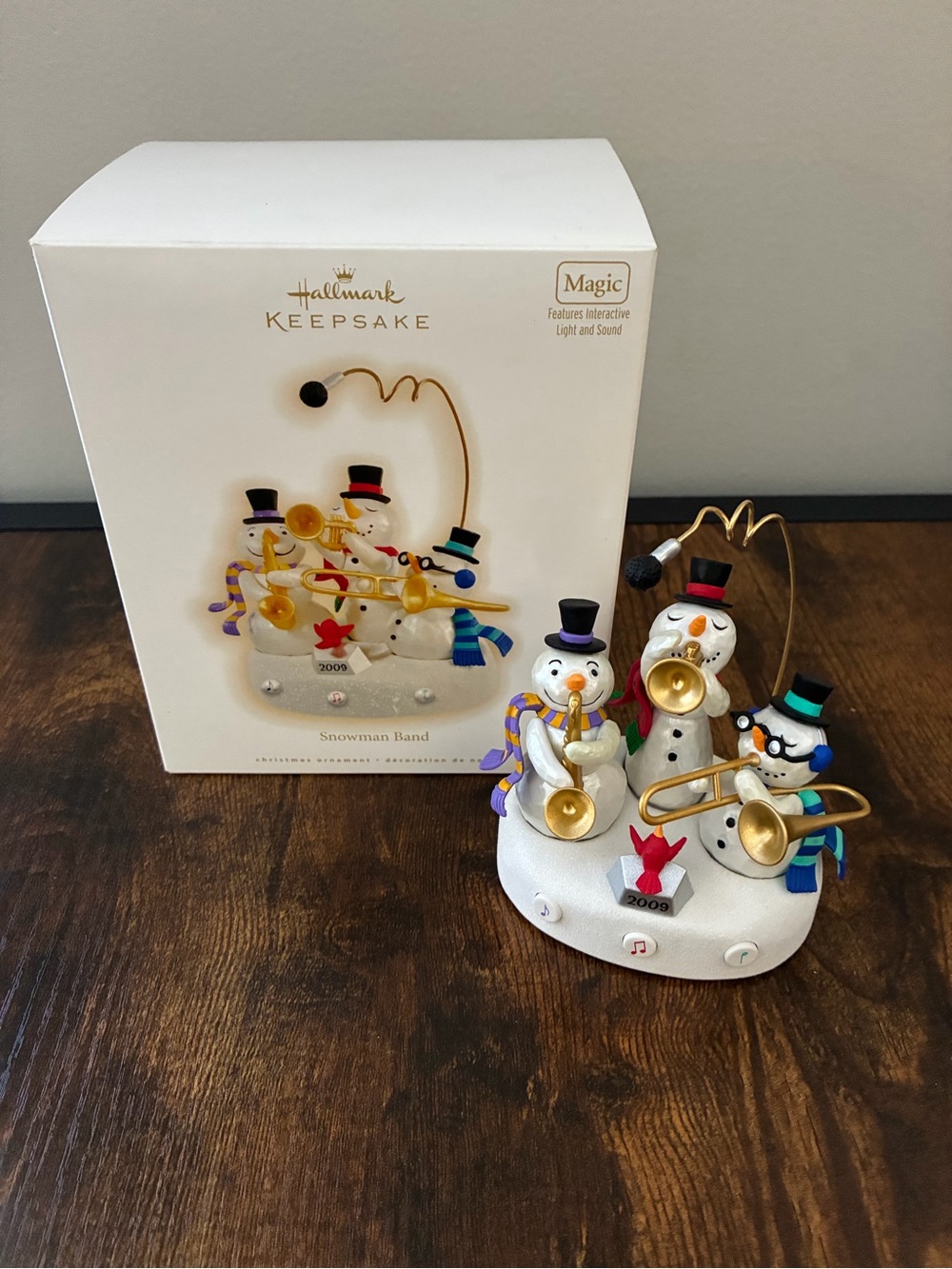 Hallmark 2009 Snowman Band Magic Christmas Ornament